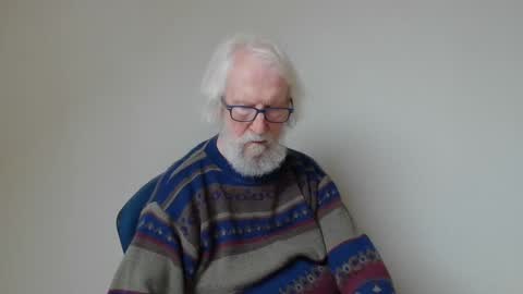 Snapshot of onanister chatting on 8, 1, 2025 Somewhere over the rainbow online show from 8, 1, 2025