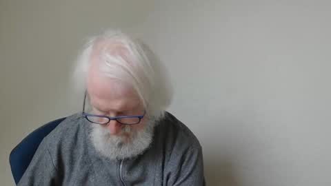 Snapshot of onanister chatting on 19, 2, 2025 Somewhere over the rainbow online show from 19, 2, 2025