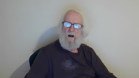 Snapshot of onanister chatting on 4, 3, 2025 Somewhere over the rainbow online show from 4, 3, 2025