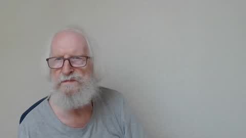 Snapshot of onanister chatting on 9, 9, 2025 Somewhere over the rainbow online show from 9, 9, 2025