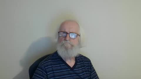 Snapshot of onanister chatting on 23, 9, 2025 Somewhere over the rainbow online show from 23, 9, 2025
