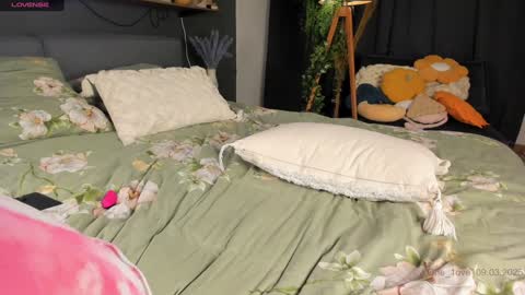 Snapshot of one_1ove chatting on 9, 3, 2025 Ana online show from 9, 3, 2025