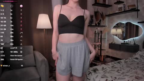 Snapshot of one_1ove chatting on 7, 10, 2025 Ana online show from 7, 10, 2025