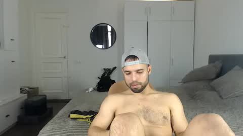 onebestlover online show from 2, 11, 2025