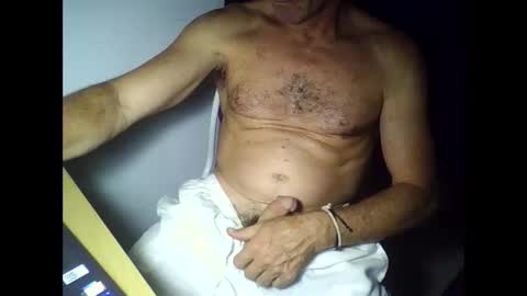 Snapshot of oneeedge chatting on 24, 11, 2025 Edge online show from 24, 11, 2025