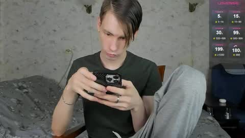 Snapshot of only_eric chatting on 18, 4, 2026 Erick online show from 18, 4, 2026