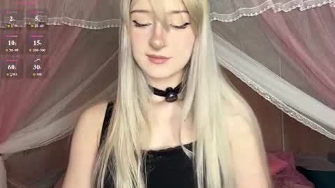 Snapshot of onlyeva1 chatting on 5, 7, 2026 Eva online show from 5, 7, 2026