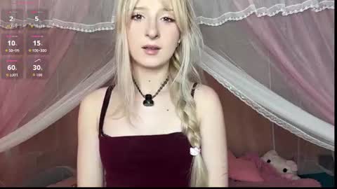 Snapshot of onlyeva1 chatting on 25, 7, 2026 Eva online show from 25, 7, 2026