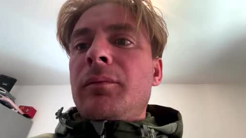 onlyloveyoutwice2016 online show from 19, 4, 2026