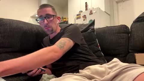 Snapshot of onthecumup69 chatting on 10, 11, 2025 onthecumup69 online show from 10, 11, 2025