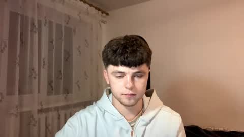 Snapshot of onyiix_ chatting on 6, 11, 2025 Mike online show from 6, 11, 2025