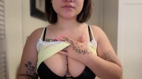 Miss Girly online show from 24, 3, 2026