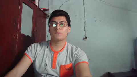 Snapshot of oomaurooo chatting on 18, 12, 2024 oomaurooo online show from 18, 12, 2024