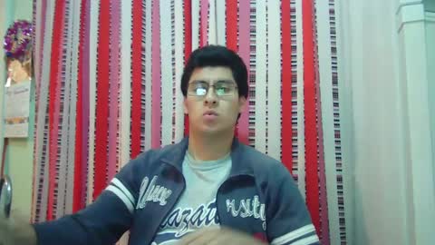 Snapshot of oomaurooo chatting on 23, 12, 2024 oomaurooo online show from 23, 12, 2024