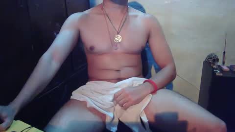 Snapshot of oomaurooo chatting on 14, 10, 2025 oomaurooo online show from 14, 10, 2025