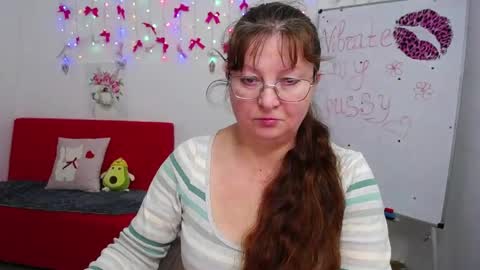 Snapshot of oovanessahotts chatting on 2, 5, 2026 Vanessa online show from 2, 5, 2026
