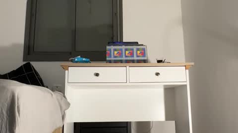 Snapshot of or690 chatting on 9, 3, 2025 or online show from 9, 3, 2025