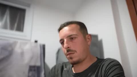 Snapshot of or690 chatting on 27, 10, 2025 or online show from 27, 10, 2025