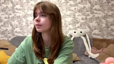 Snapshot of oracorker chatting on 22, 9, 2025 Coraline online show from 22, 9, 2025