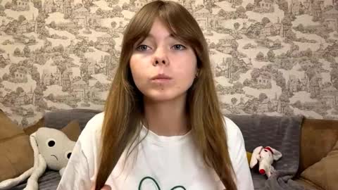 Snapshot of oracorker chatting on 28, 9, 2025 Coraline online show from 28, 9, 2025