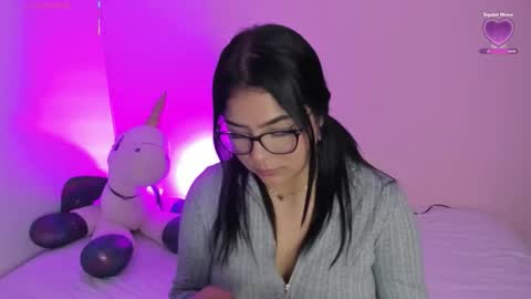 Miss Guzman  online show from 23, 10, 2025