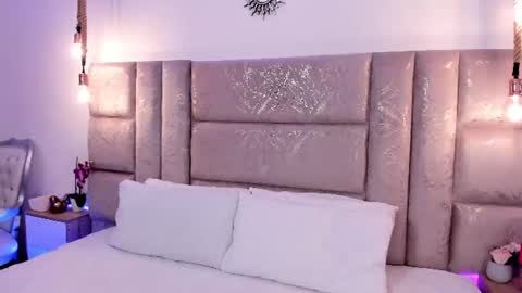 Miss Guzman  online show from 26, 6, 2026