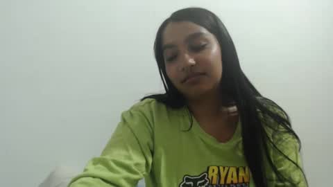 Snapshot of oriana_ston chatting on 5, 12, 2024 oriana_ston online show from 5, 12, 2024