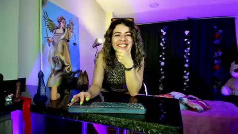 Oriana online show from 10, 2, 2025