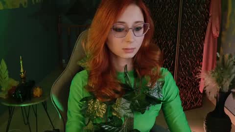Orianna -  Hi Im into geek culture cosplay crafting LARP games. Shall we play DnD online show from 6, 12, 2024