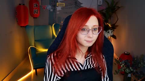 Orianna -  Hi Im into geek culture cosplay crafting LARP games. Shall we play DnD online show from 7, 1, 2025