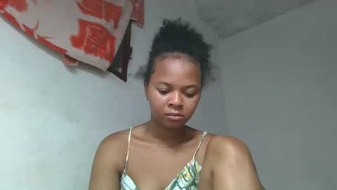 Snapshot of ornellahhh chatting on 28, 10, 2025 ornellahhh online show from 28, 10, 2025