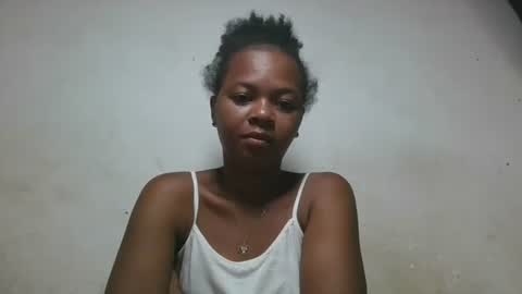 Snapshot of ornellahhh chatting on 5, 11, 2025 ornellahhh online show from 5, 11, 2025