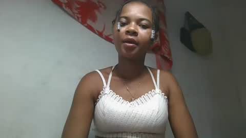 Snapshot of ornellahhh chatting on 9, 11, 2025 ornellahhh online show from 9, 11, 2025