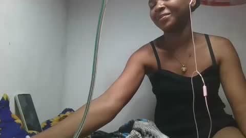 Snapshot of ornellahhh chatting on 10, 11, 2025 ornellahhh online show from 10, 11, 2025