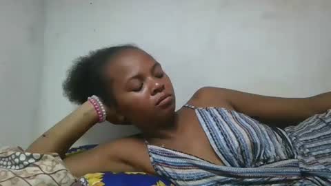 Snapshot of ornellahhh chatting on 14, 11, 2025 ornellahhh online show from 14, 11, 2025