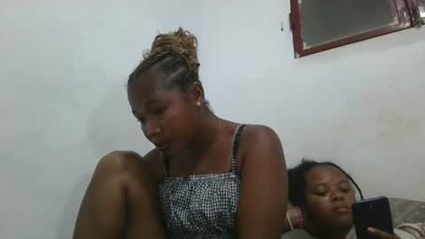 Snapshot of ornellahhh chatting on 19, 11, 2025 ornellahhh online show from 19, 11, 2025