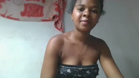 Snapshot of ornellahhh chatting on 21, 11, 2025 ornellahhh online show from 21, 11, 2025