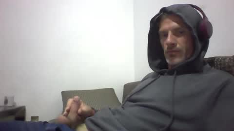 Snapshot of orwel09 chatting on 18, 11, 2025 orwel09 online show from 18, 11, 2025