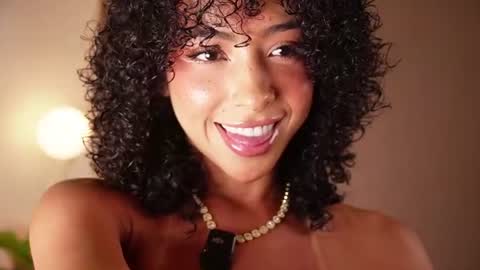 Snapshot of oshun_25 chatting on 27, 6, 2026 Oshun online show from 27, 6, 2026