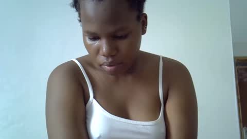 Snapshot of osoprettyebony chatting on 8, 10, 2025 osoprettyebony online show from 8, 10, 2025