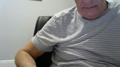 Snapshot of ossibottom chatting on 15, 2, 2026 Ossi online show from 15, 2, 2026