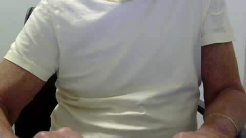 Snapshot of ossibottom chatting on 2, 7, 2026 Ossi online show from 2, 7, 2026