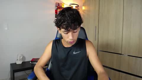 ostin 18hot online show from 18, 12, 2024