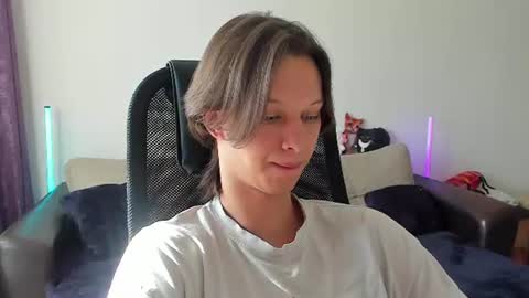 Snapshot of ostin_meoww chatting on 27, 6, 2026 Ostin online show from 27, 6, 2026