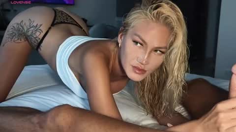 Snapshot of out_lust chatting on 26, 3, 2026 Irma Sophia Dan online show from 26, 3, 2026