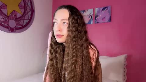 Snapshot of outerspace2000 chatting on 24, 11, 2025 outerspace2000 online show from 24, 11, 2025