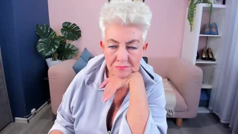 Snapshot of over50games chatting on 29, 9, 2025 Alla online show from 29, 9, 2025