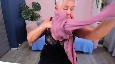 Snapshot of over50games chatting on 8, 11, 2025 Alla online show from 8, 11, 2025