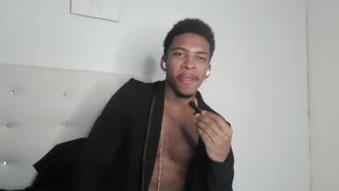 Snapshot of owen_222 chatting on 5, 12, 2025 Owen online show from 5, 12, 2025