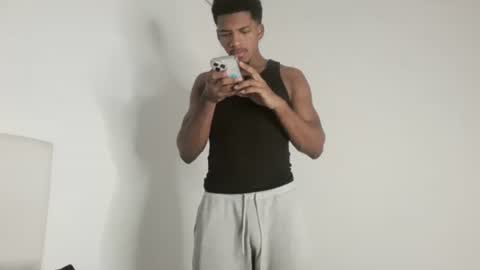 Snapshot of owen_222 chatting on 17, 12, 2025 Owen online show from 17, 12, 2025